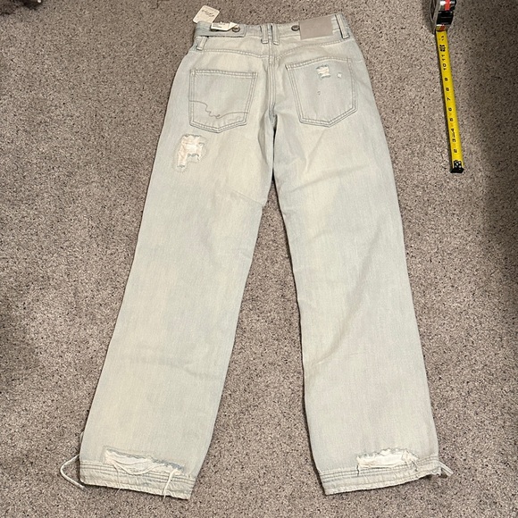 NWT Free People Don’t Wait Up Baggy Boyfriend Distressed Jeans ~ Light Wash - Picture 12 of 16